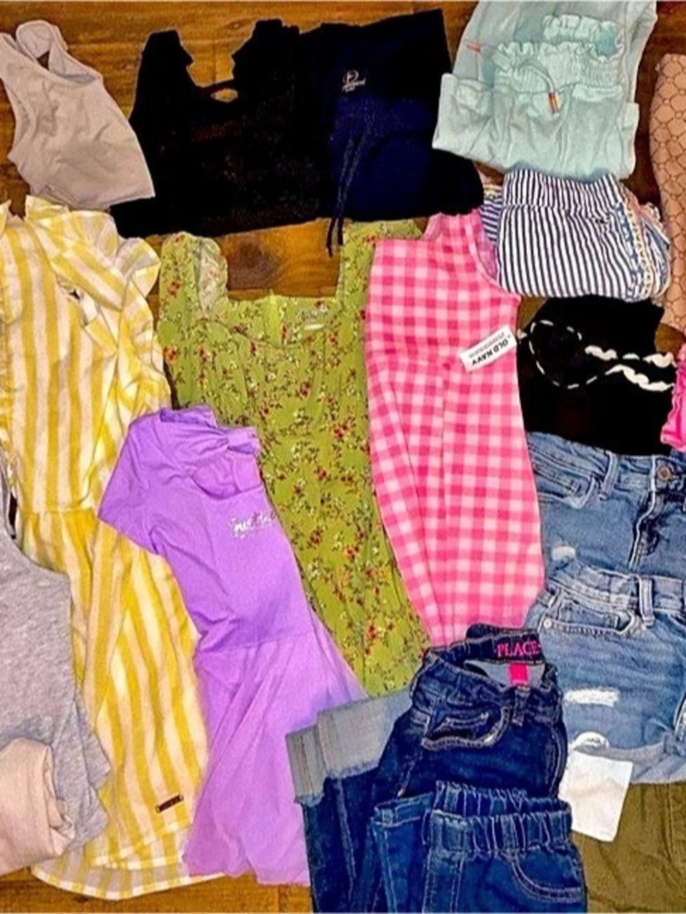 27 pieces Girls Casual Clothing Bundle Multicolor 6-7